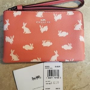 Coach Corner Zip Wrislet